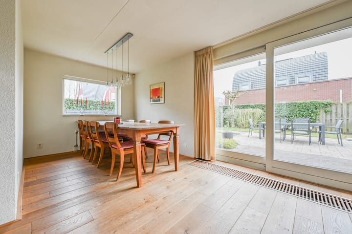 Foto 11 van Pieter Hellendaalweg 14