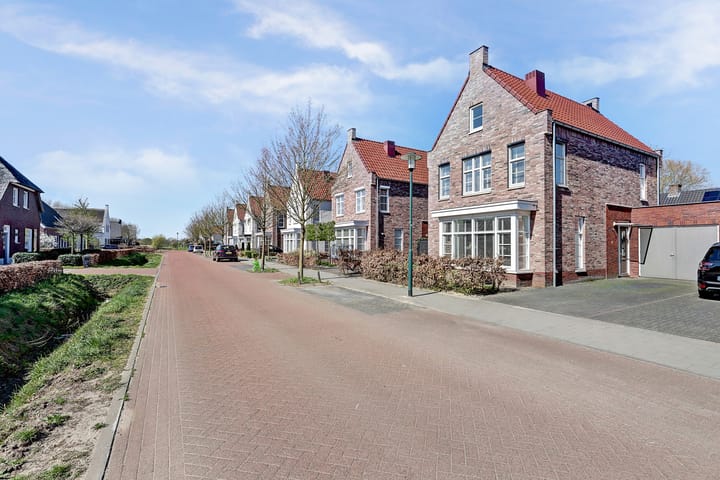 Foto 3 van Den Hoek 3