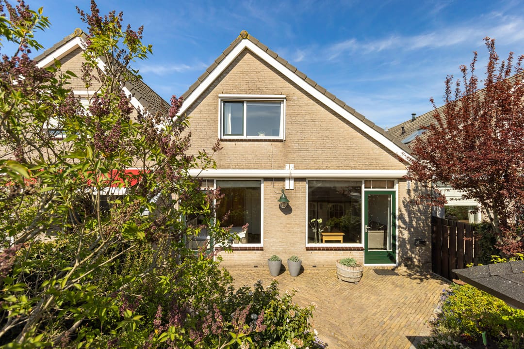 Photo 2 of Kompas 10