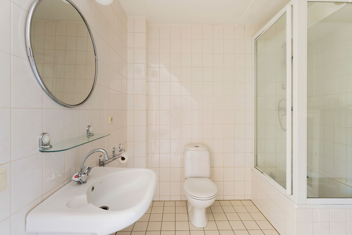 Photo 14 of Kompas 10