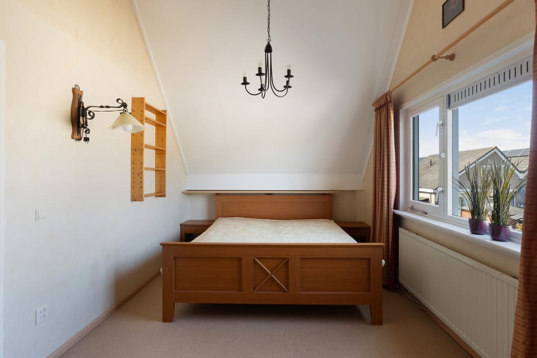 Photo 22 of Kompas 10