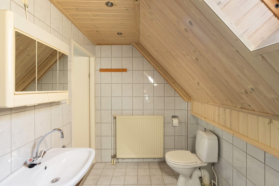 Photo 28 of Kompas 10