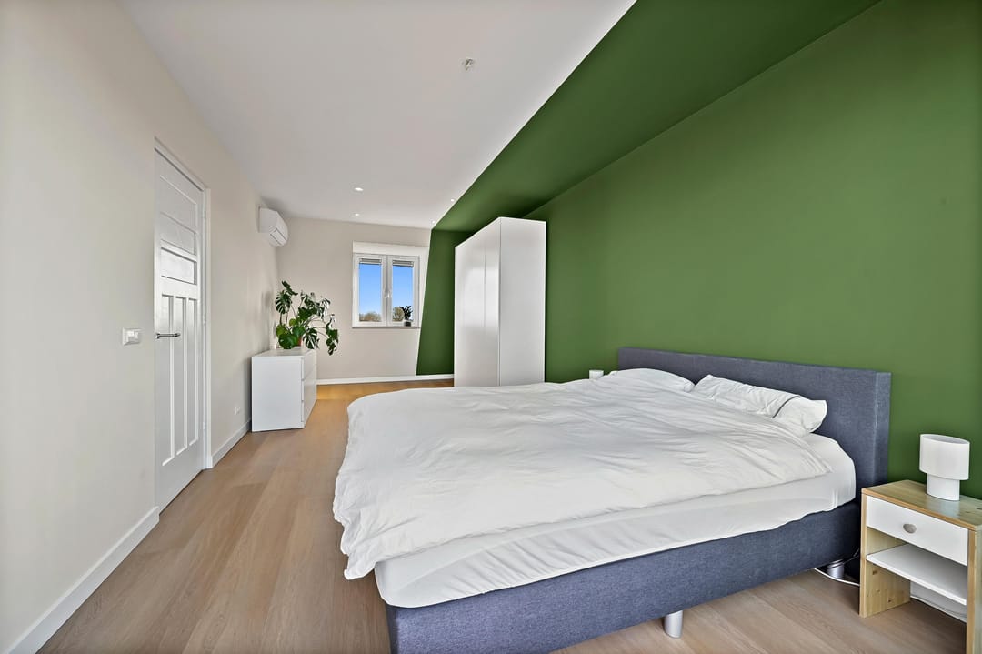 Photo 38 of van der Marckstraat 41