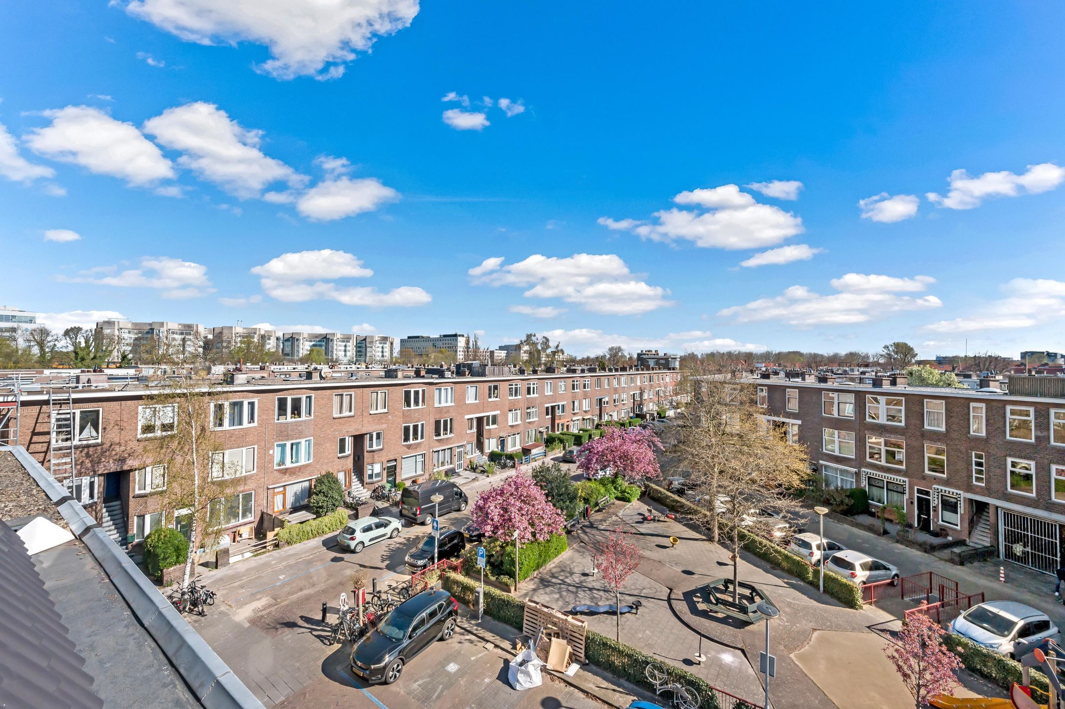 Photo 36 of van der Marckstraat 41