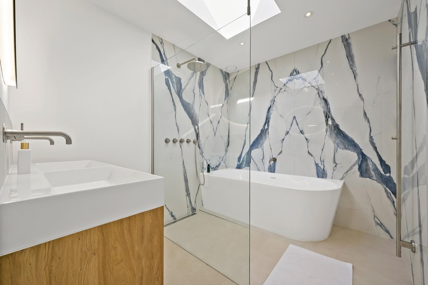 Photo 40 of van der Marckstraat 41