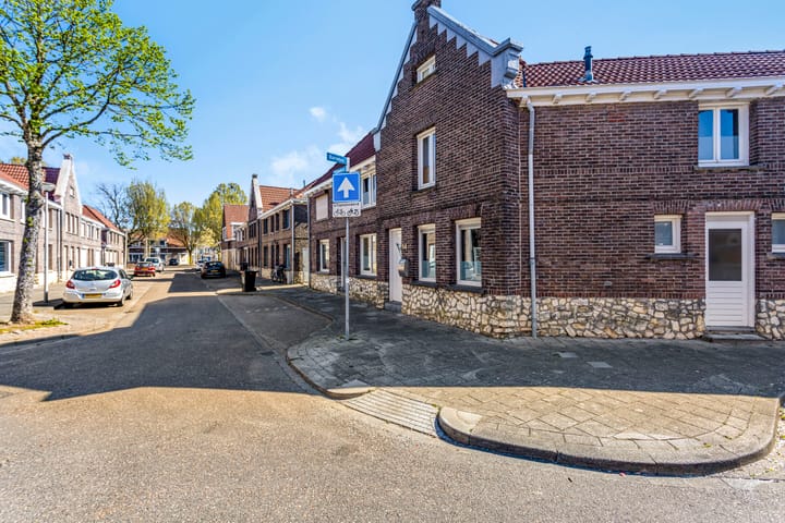 Foto 2 van Schoutstraat 14