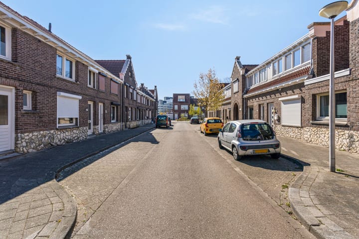 Foto 30 van Schoutstraat 14