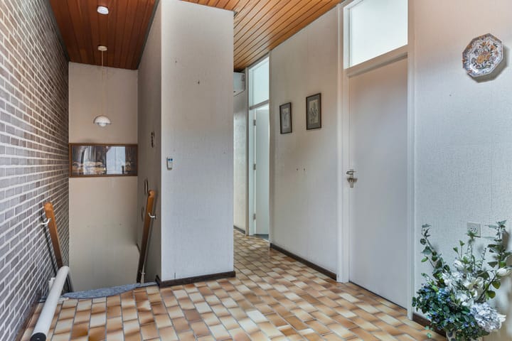 Photo 12 of Reitzstraat 42