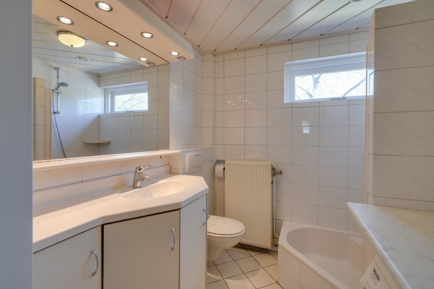 Foto 25 van John F. Kennedylaan 27