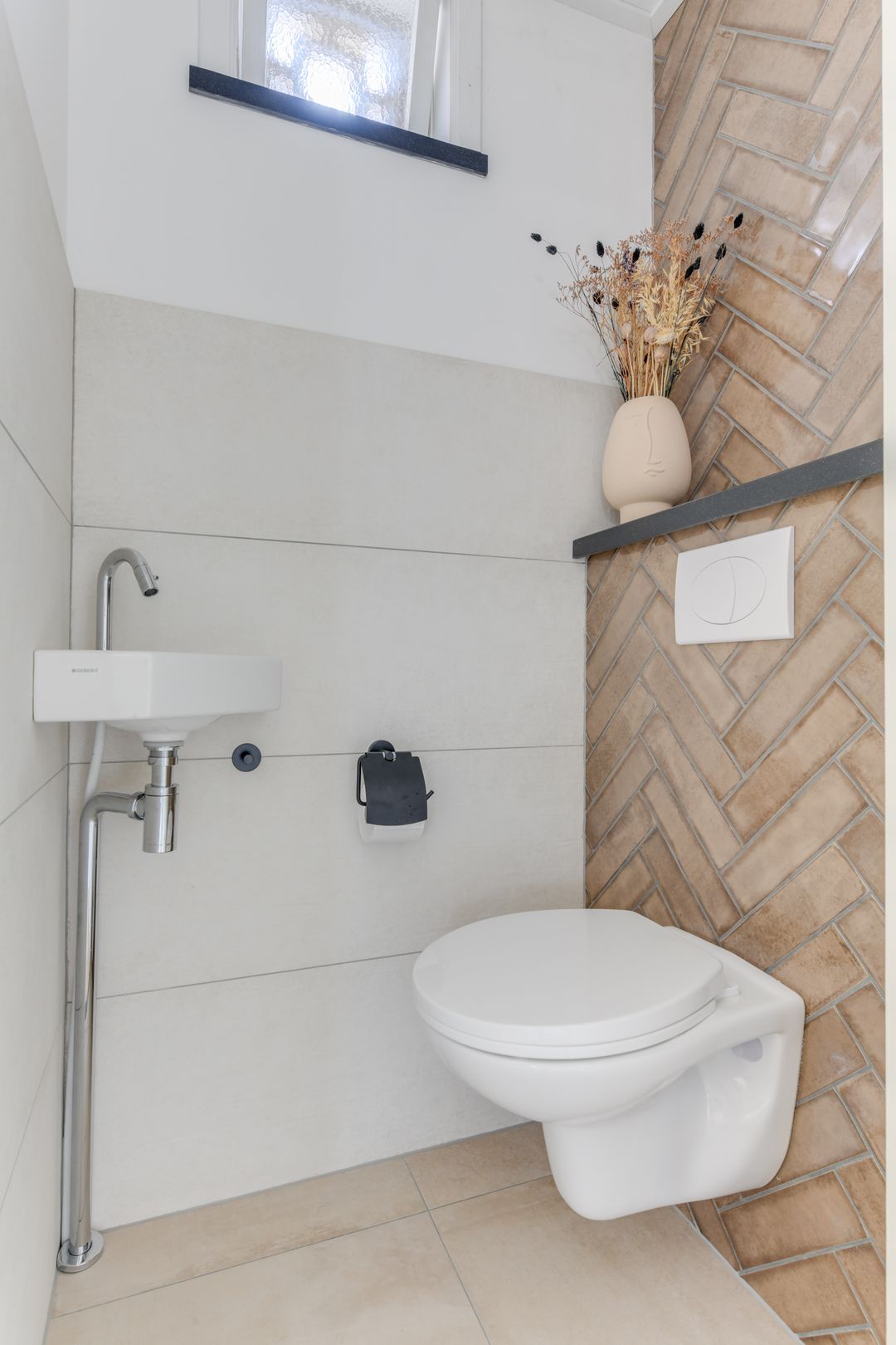 Photo 16 of Julianastraat 28