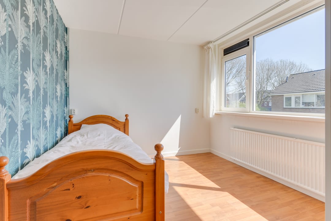 Photo 17 of Julianastraat 28