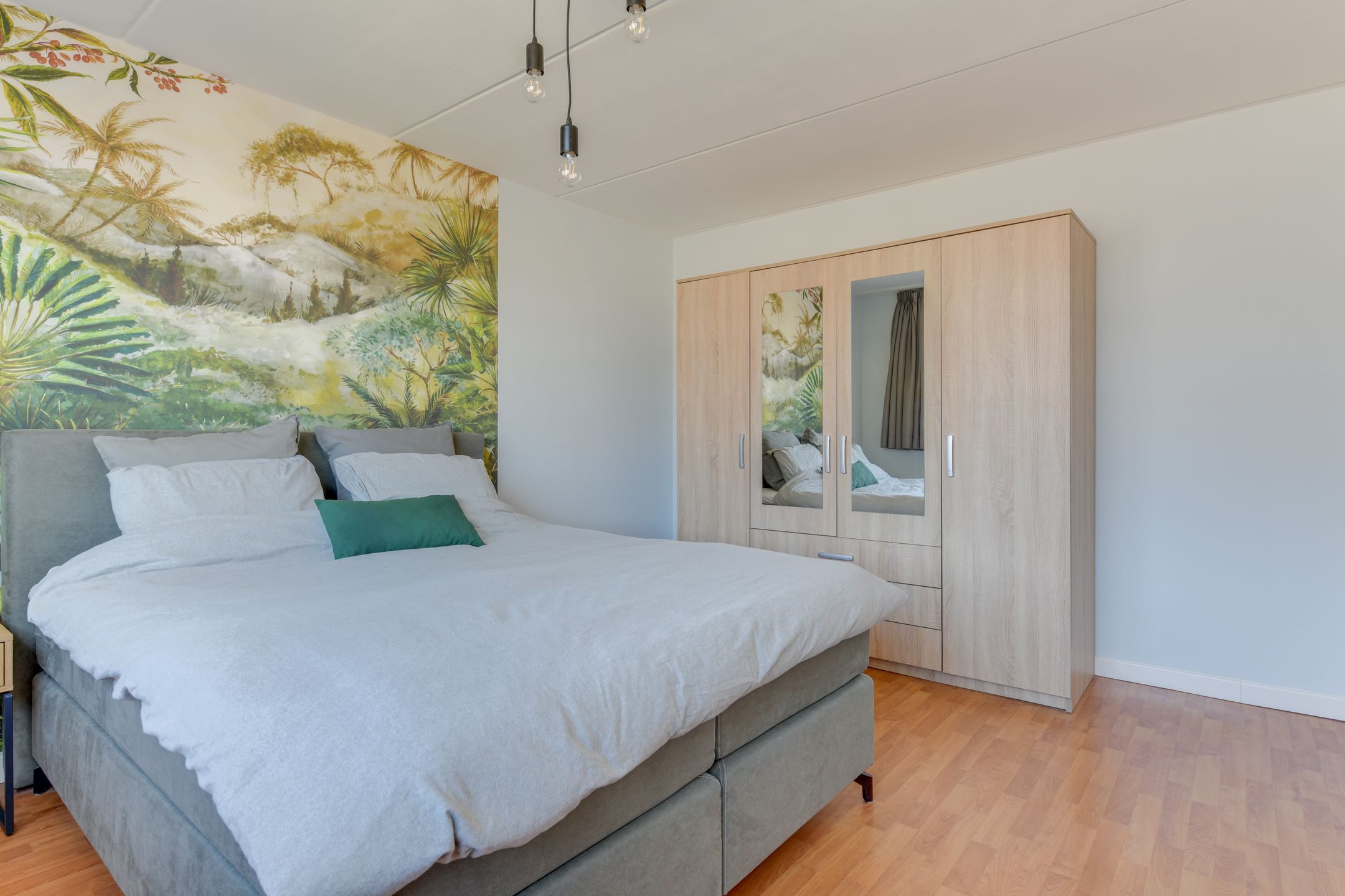 Photo 24 of Julianastraat 28