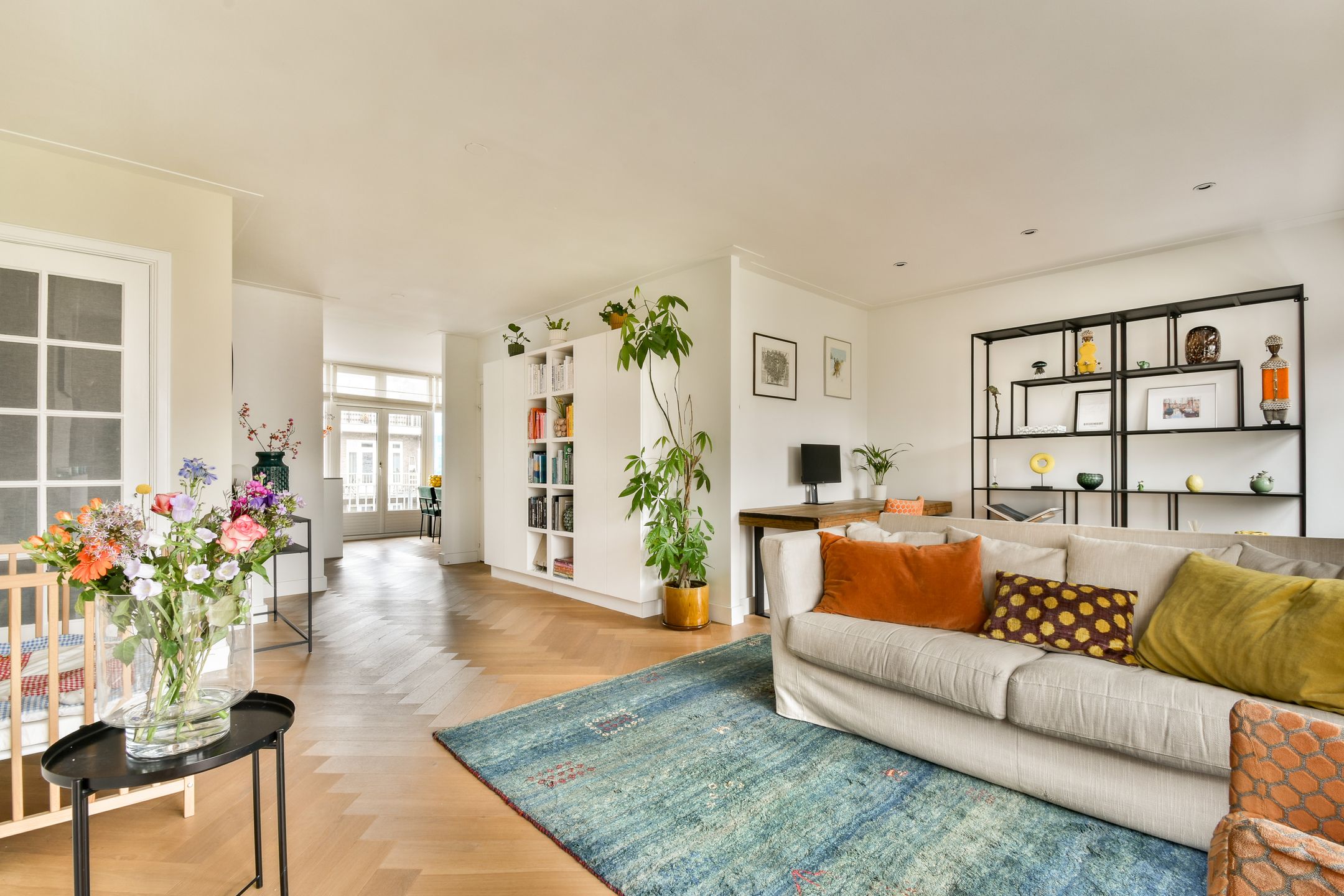 Photo 6 of Uiterwaardenstraat 5-2