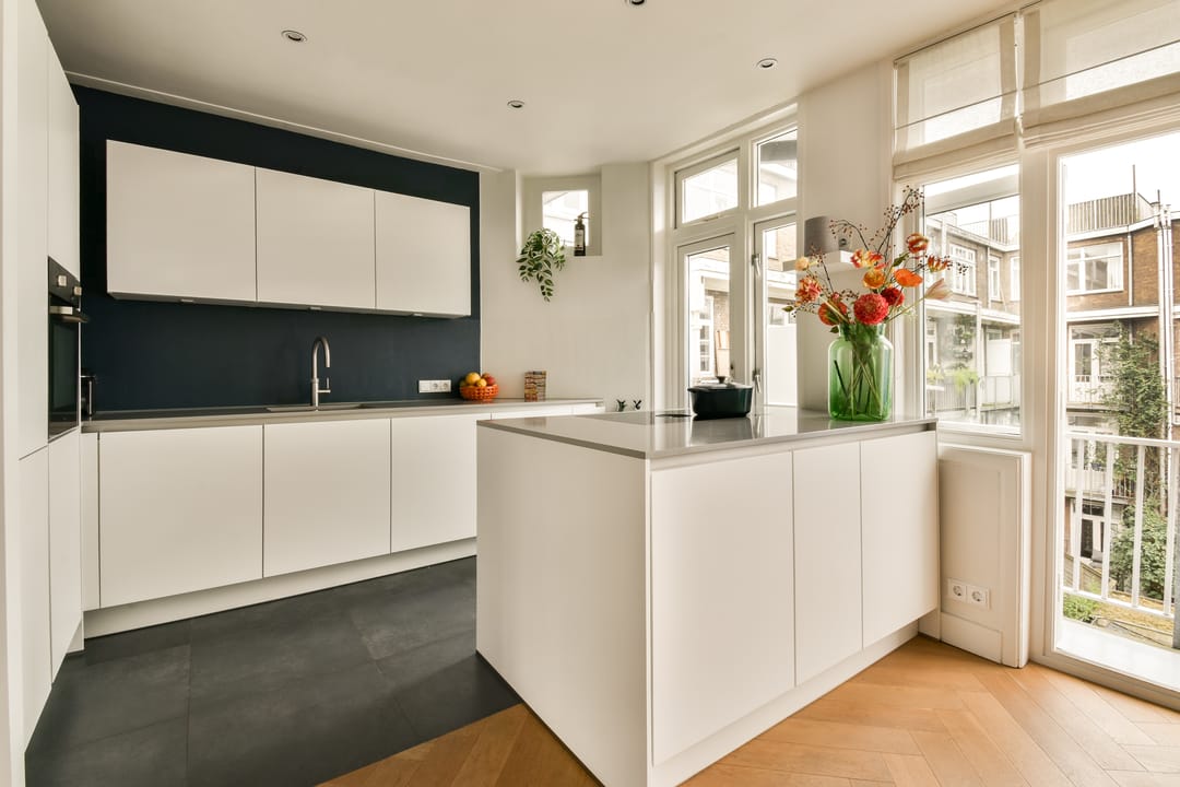 Photo 11 of Uiterwaardenstraat 5-2