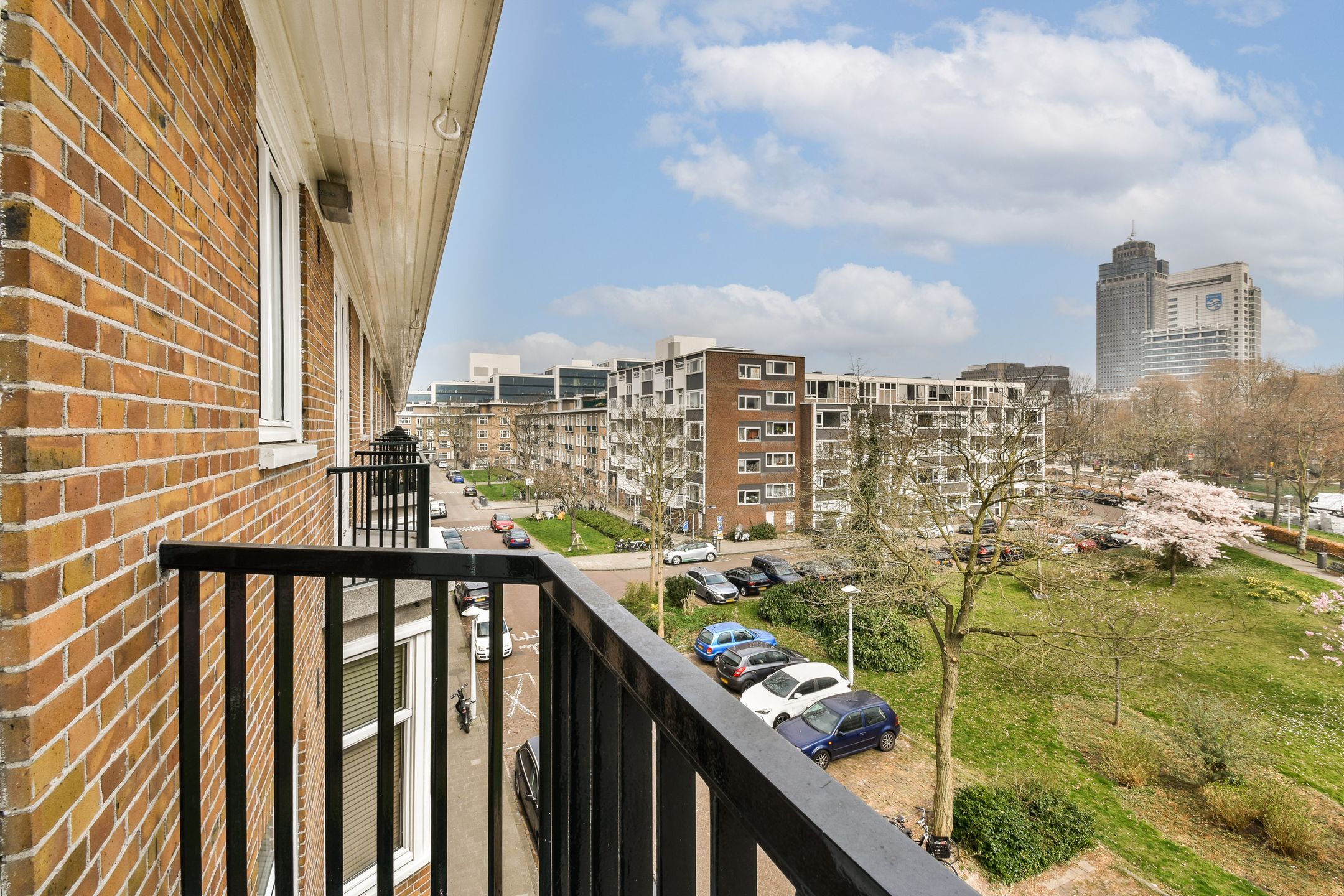 Photo 21 of Uiterwaardenstraat 5-2