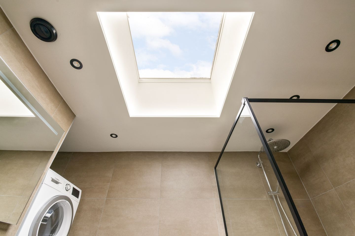 Photo 25 of Uiterwaardenstraat 5-2