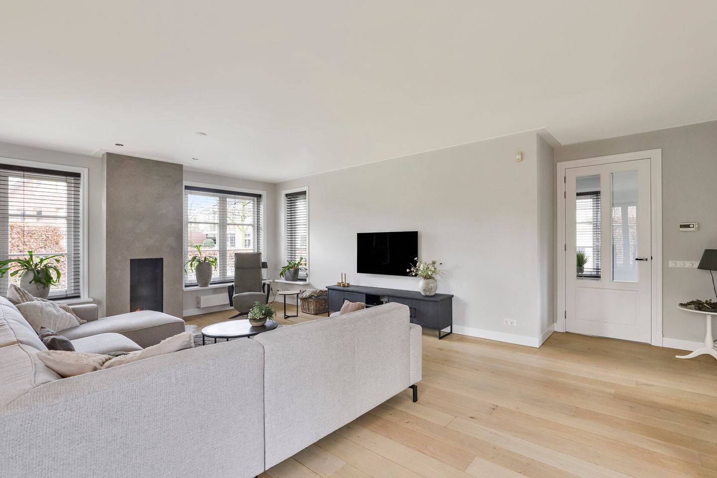 Photo 5 of Hoornbloem 25