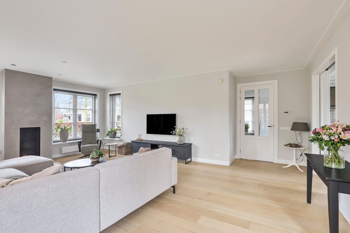 Photo 6 of Hoornbloem 25