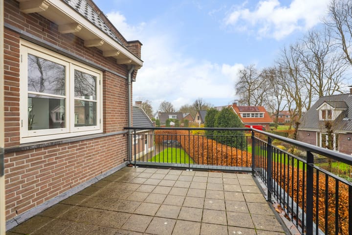 Photo 21 of Hoornbloem 25