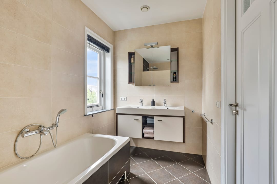 Photo 26 of Hoornbloem 25