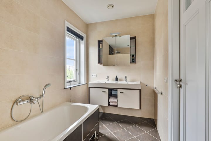 Photo 26 of Hoornbloem 25