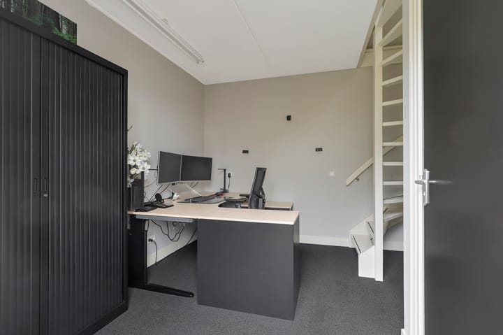 Photo 41 of Hoornbloem 25