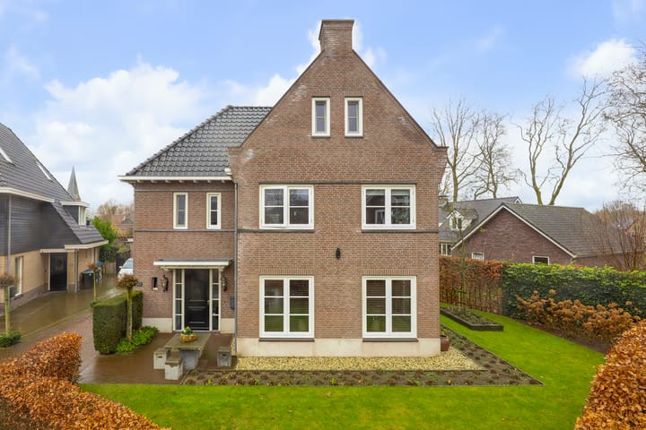 Photo 44 of Hoornbloem 25