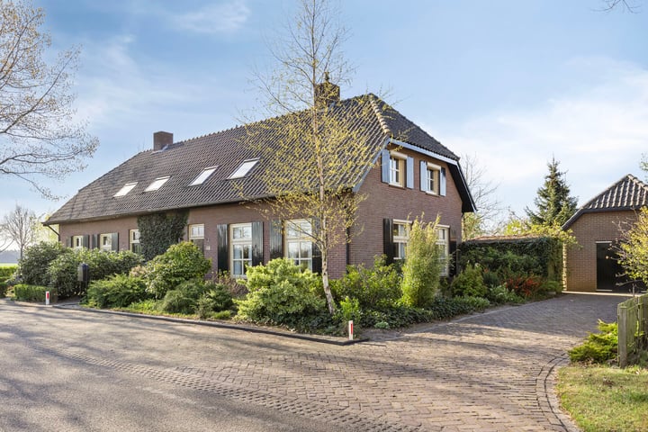 Laar 48