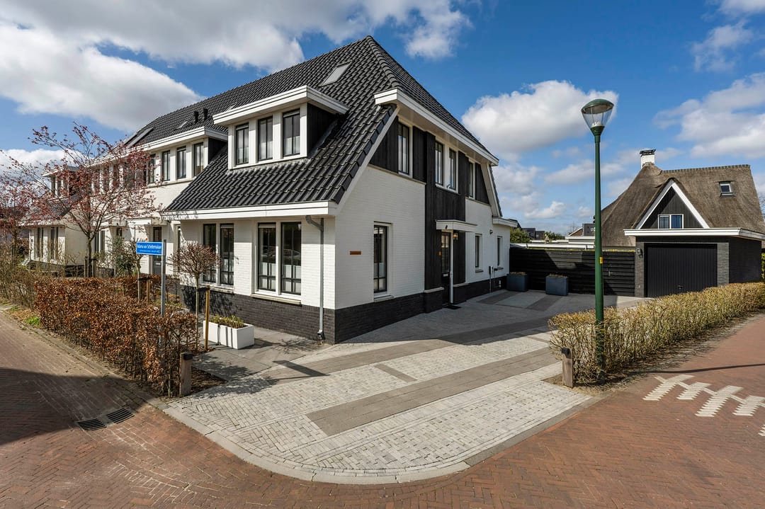 Photo 1 of Adama van Scheltemalaan 17