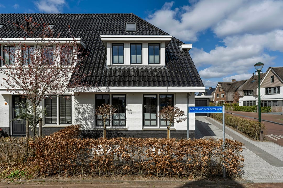 Photo 2 of Adama van Scheltemalaan 17