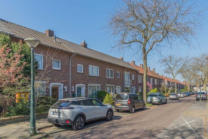 Foto 43 van Dionysius de Karthuizerstraat 42