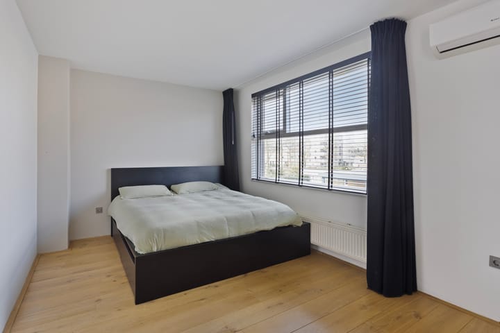 Photo 17 of Gaast 15