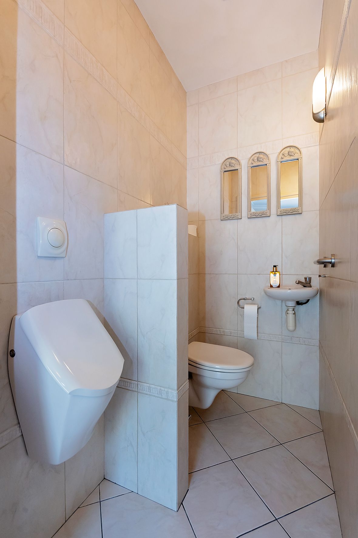 Photo 21 of Wilgenstraat 8