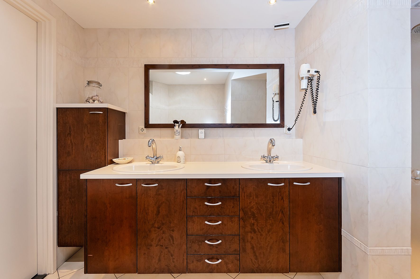 Photo 24 of Wilgenstraat 8