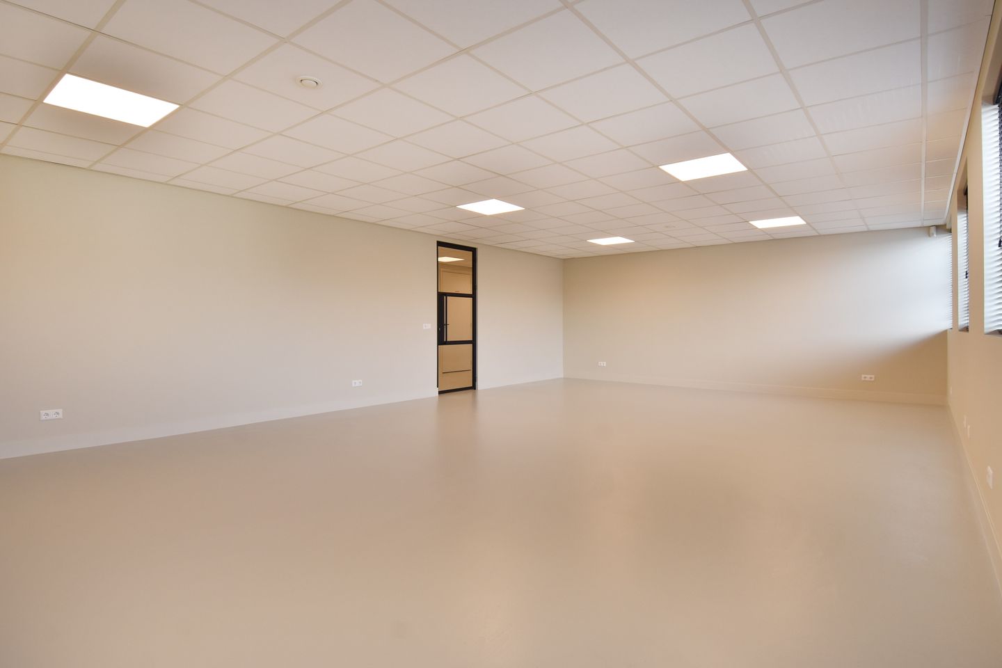 View photo 4 of Turfschipper 38