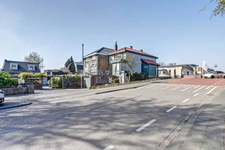 Photo 8 of Koninginneweg 2