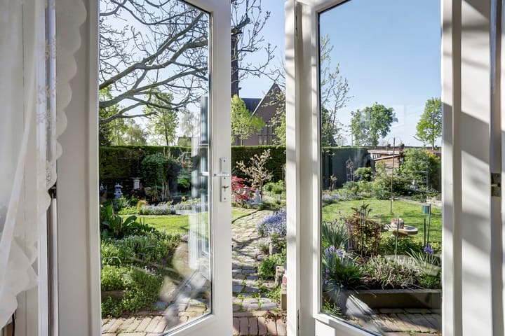 Photo 14 of Koninginneweg 2