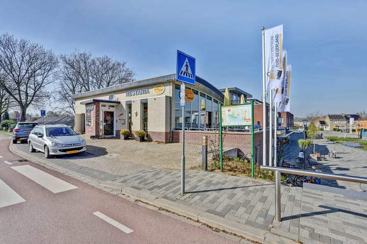 Photo 33 of Koninginneweg 2