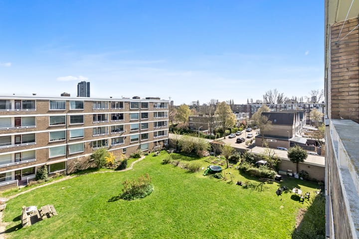 Photo 27 of Mozartstraat 235