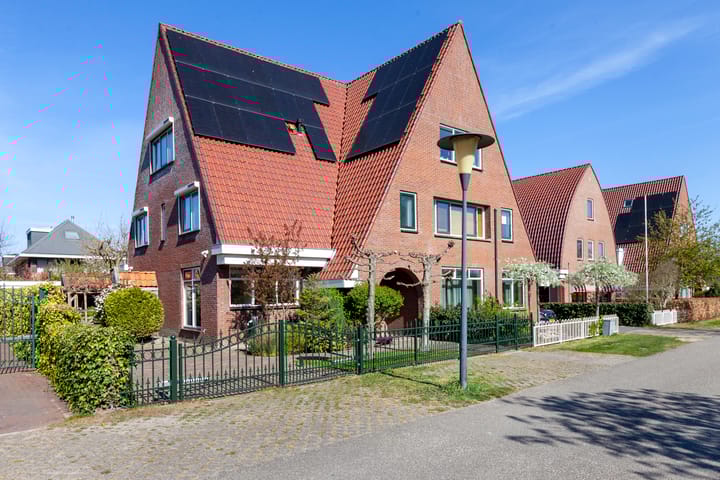 Foto 1 van Molenaarsgraafstraat 4