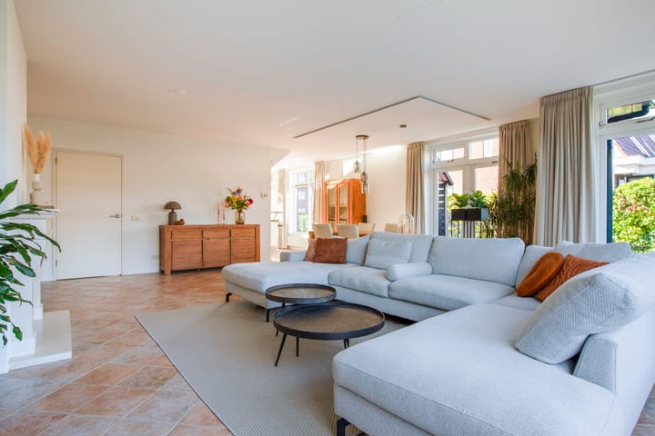 Foto 16 van Molenaarsgraafstraat 4