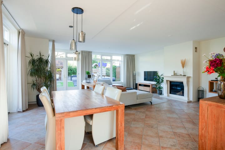 Foto 18 van Molenaarsgraafstraat 4