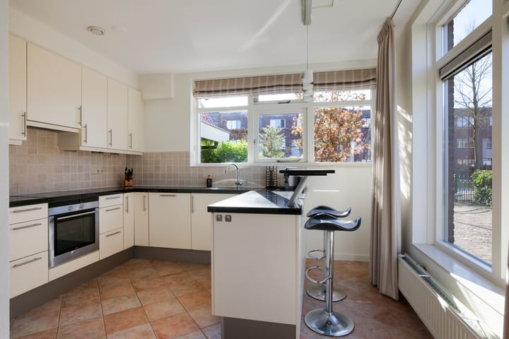 Foto 22 van Molenaarsgraafstraat 4