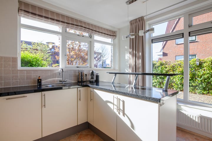 Foto 24 van Molenaarsgraafstraat 4