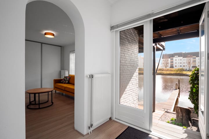 Foto 11 van Pluto 16