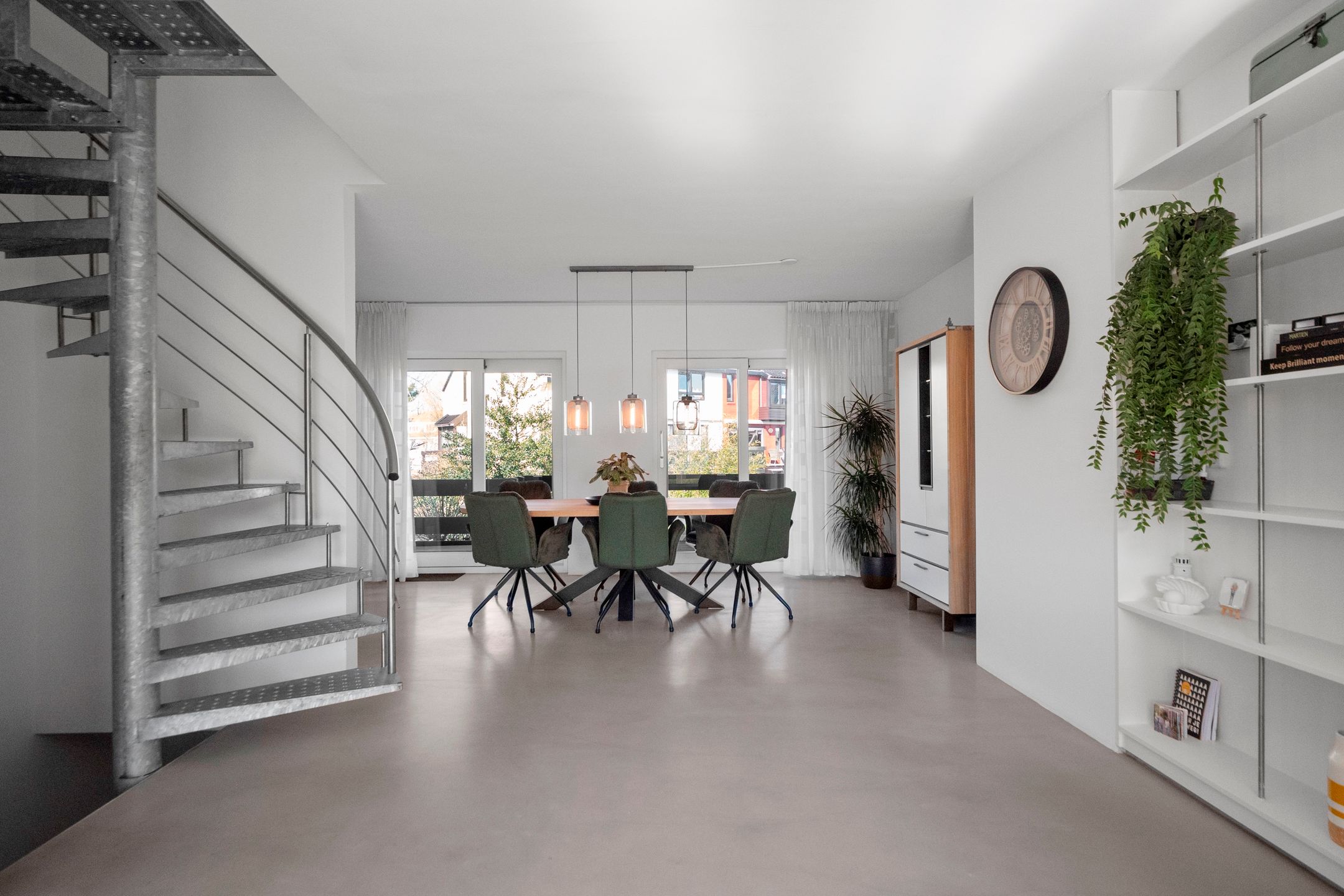 Foto 15 van Pluto 16