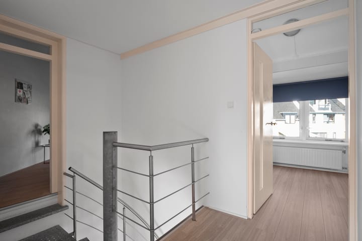 Foto 30 van Pluto 16