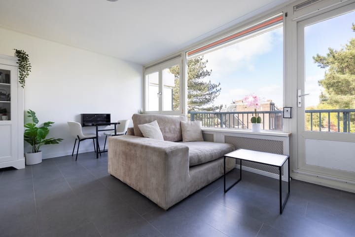 Photo 15 of Veldzigtlaan 122