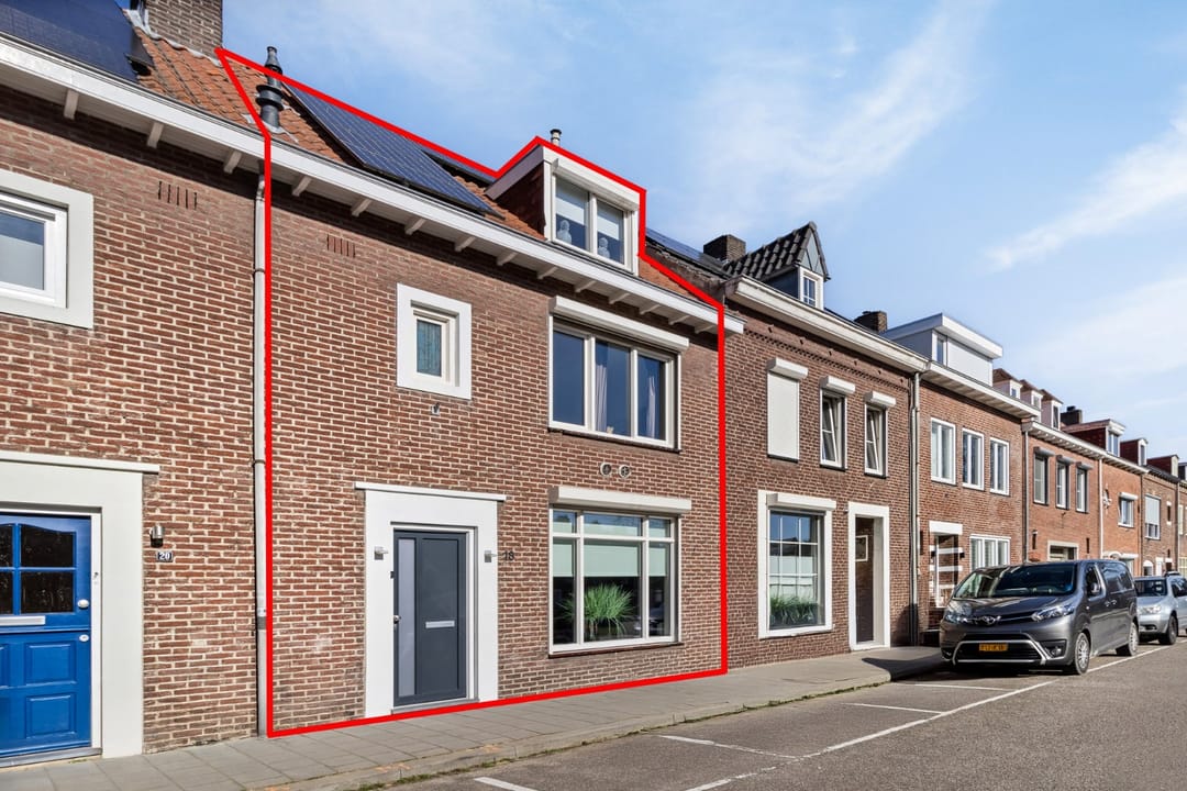 Foto 1 van Burgemeester Bloemartsstraat 18