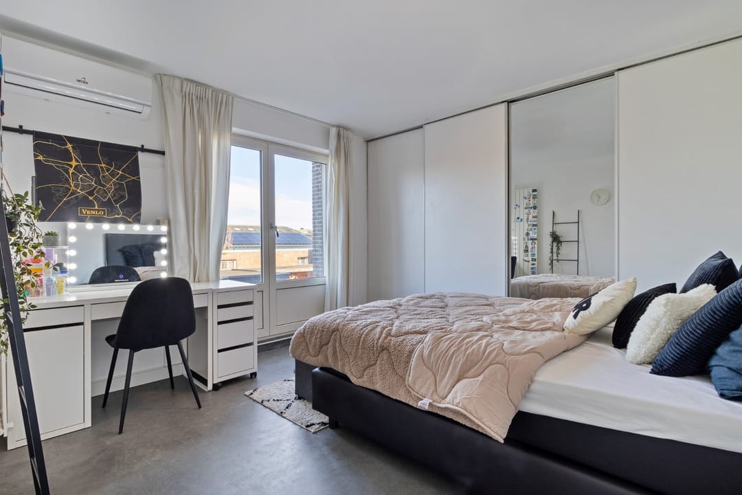 Foto 11 van Burgemeester Bloemartsstraat 18